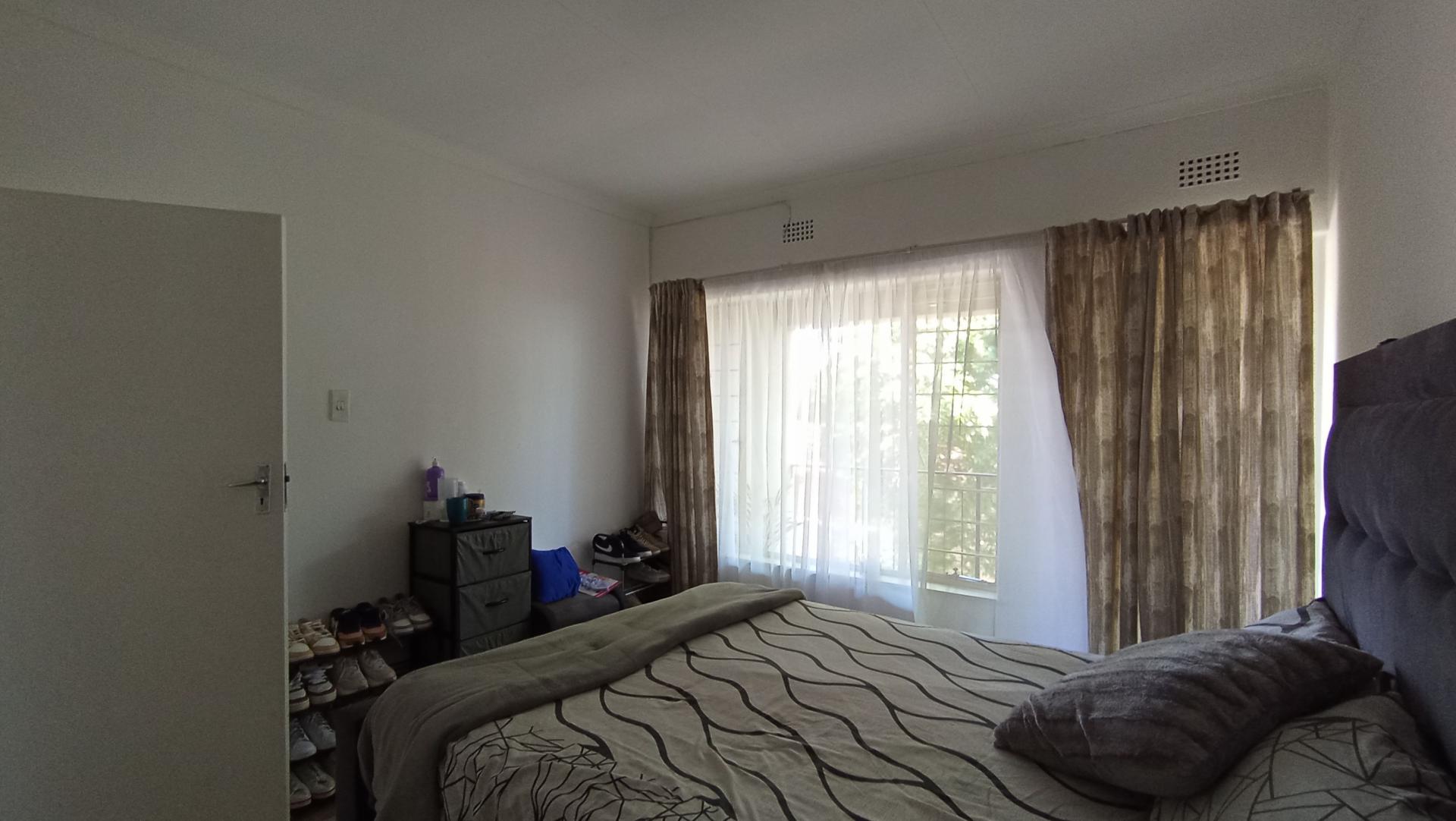Bed Room 2 - 17 square meters of property in Ferndale - JHB
