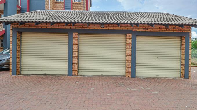 2 Bedroom Apartment for Sale and to Rent For Sale in Monavoni - MR695750