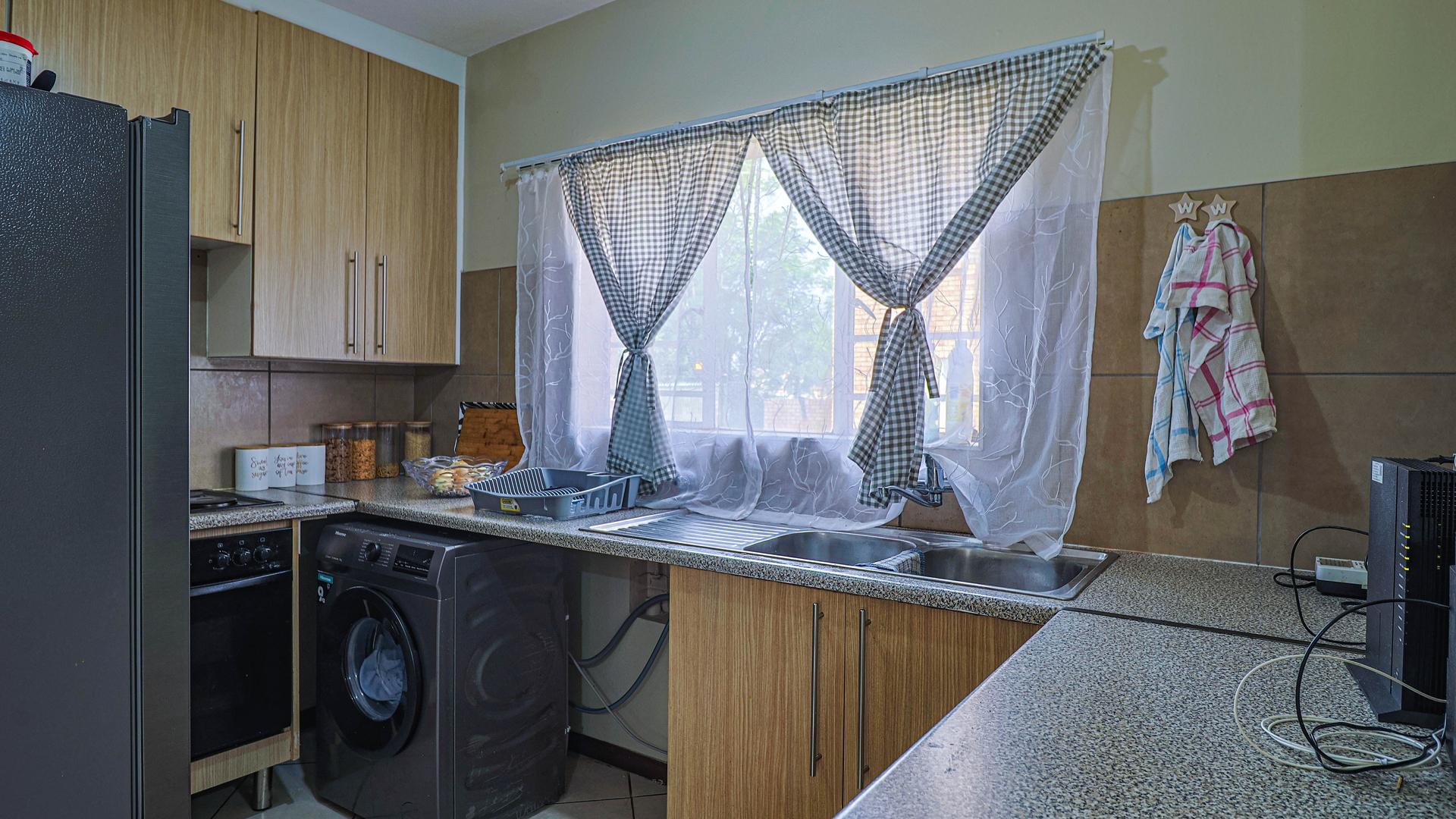  of property in Monavoni