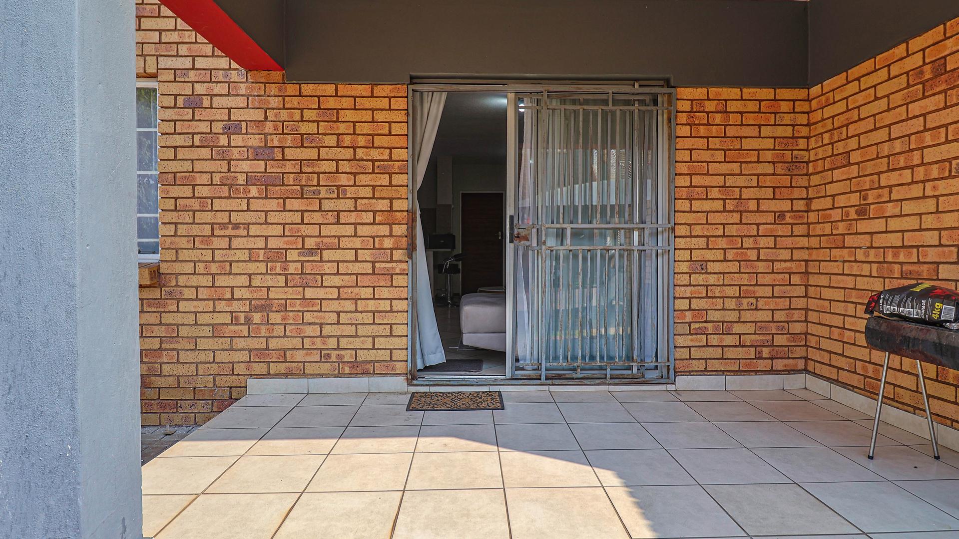  of property in Monavoni