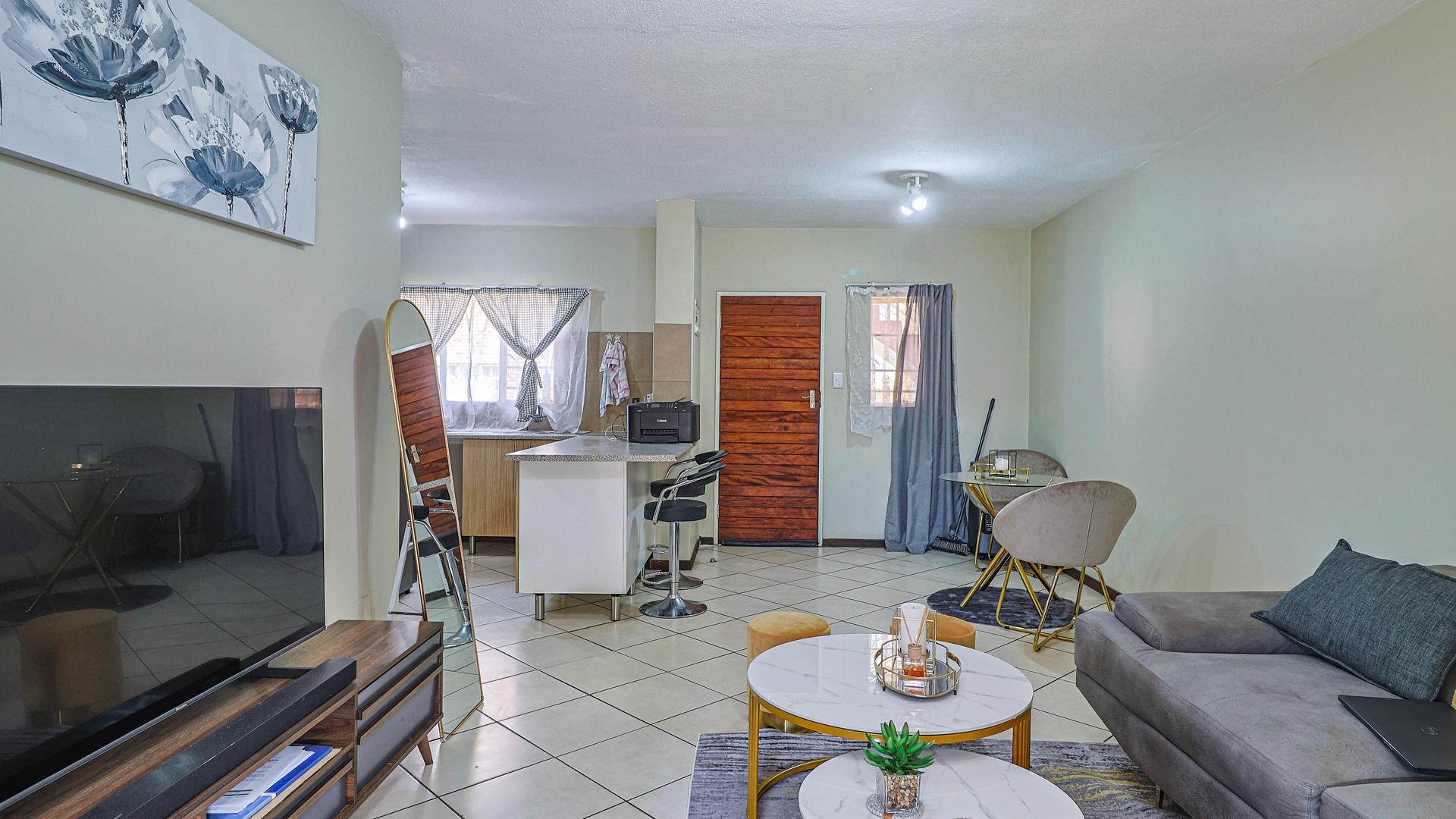  of property in Monavoni