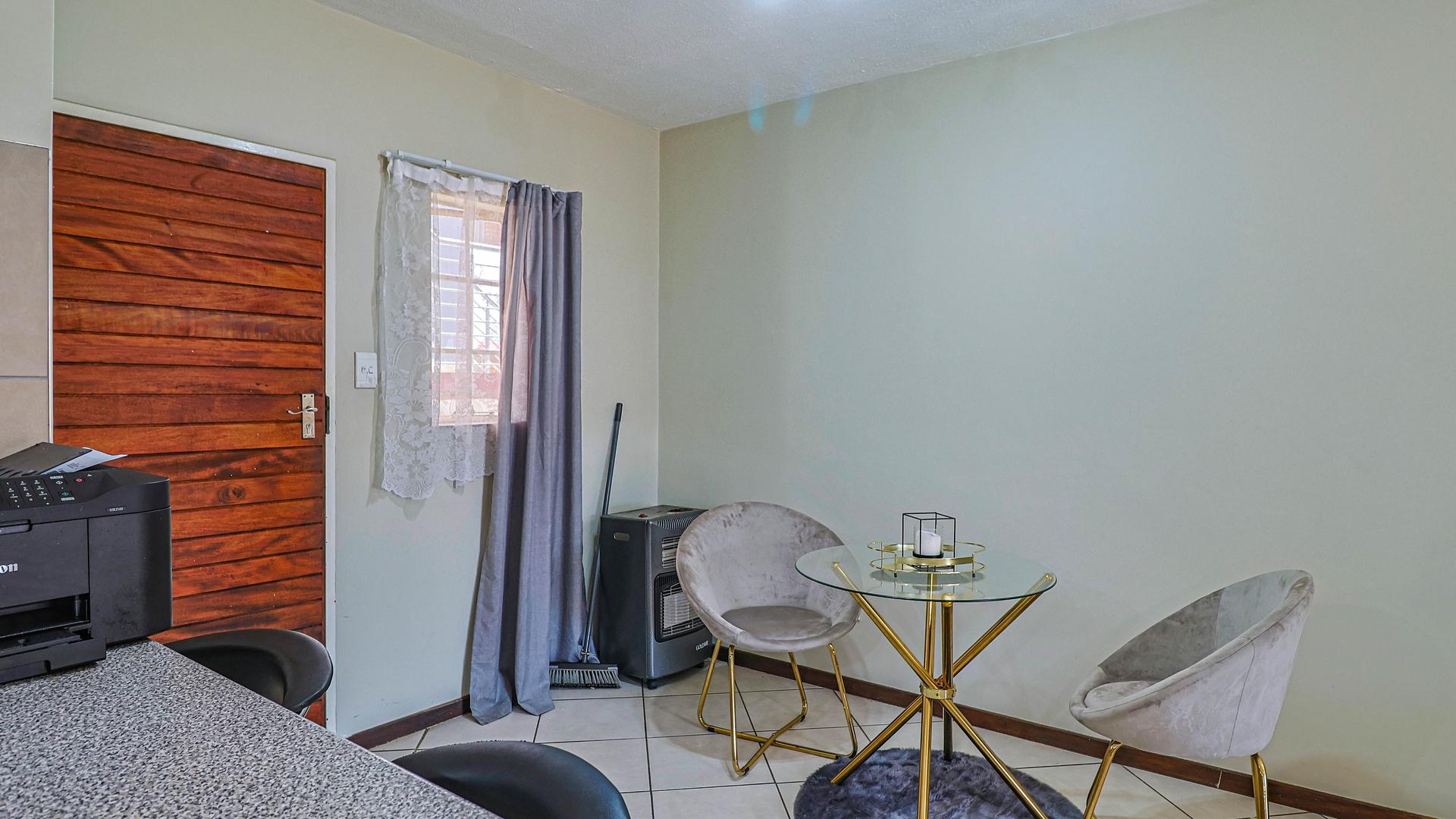  of property in Monavoni