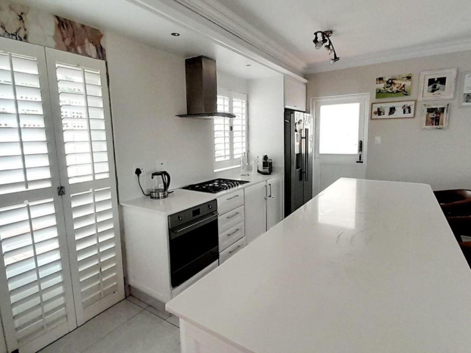  of property in La Lucia