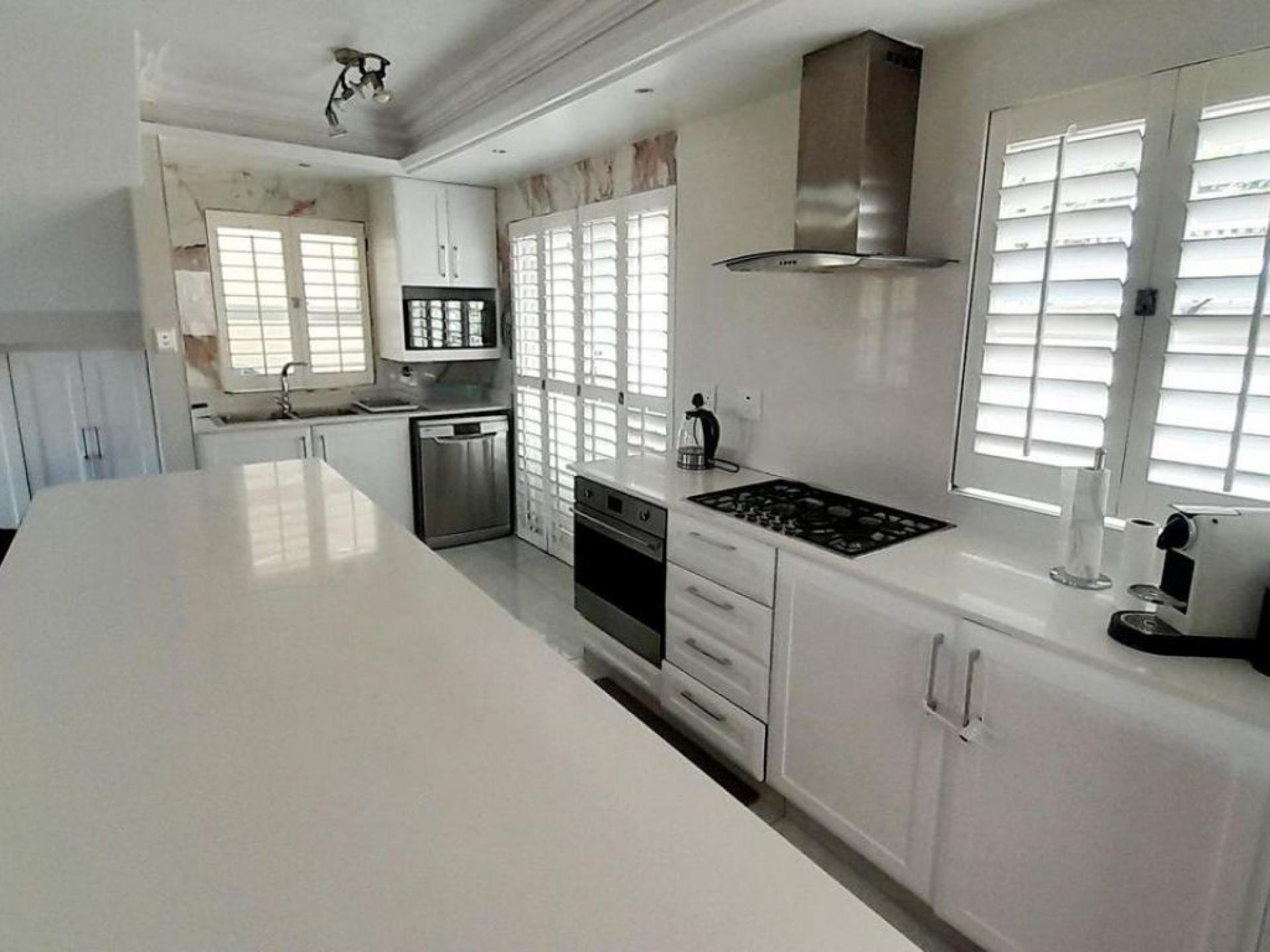  of property in La Lucia