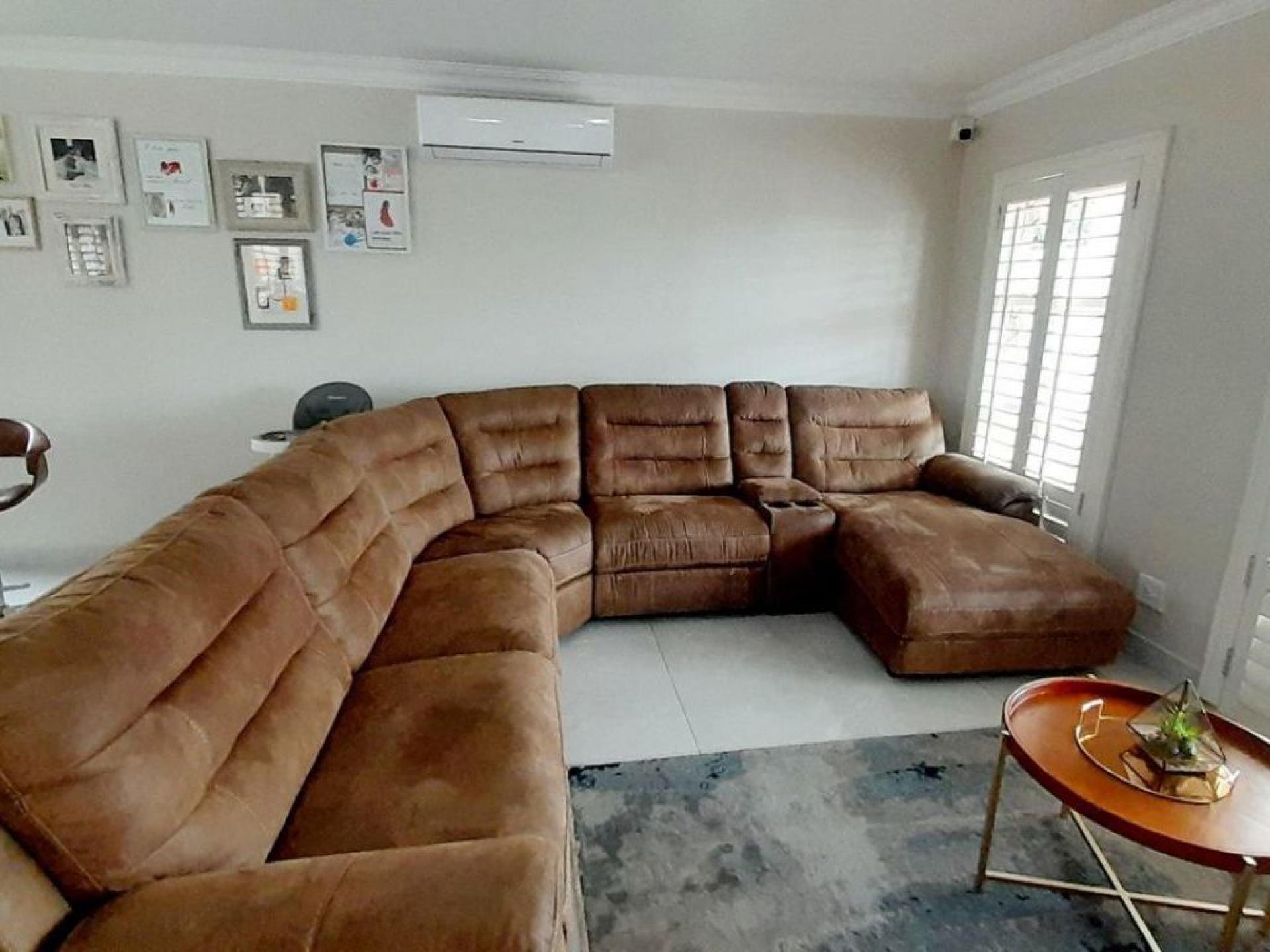  of property in La Lucia