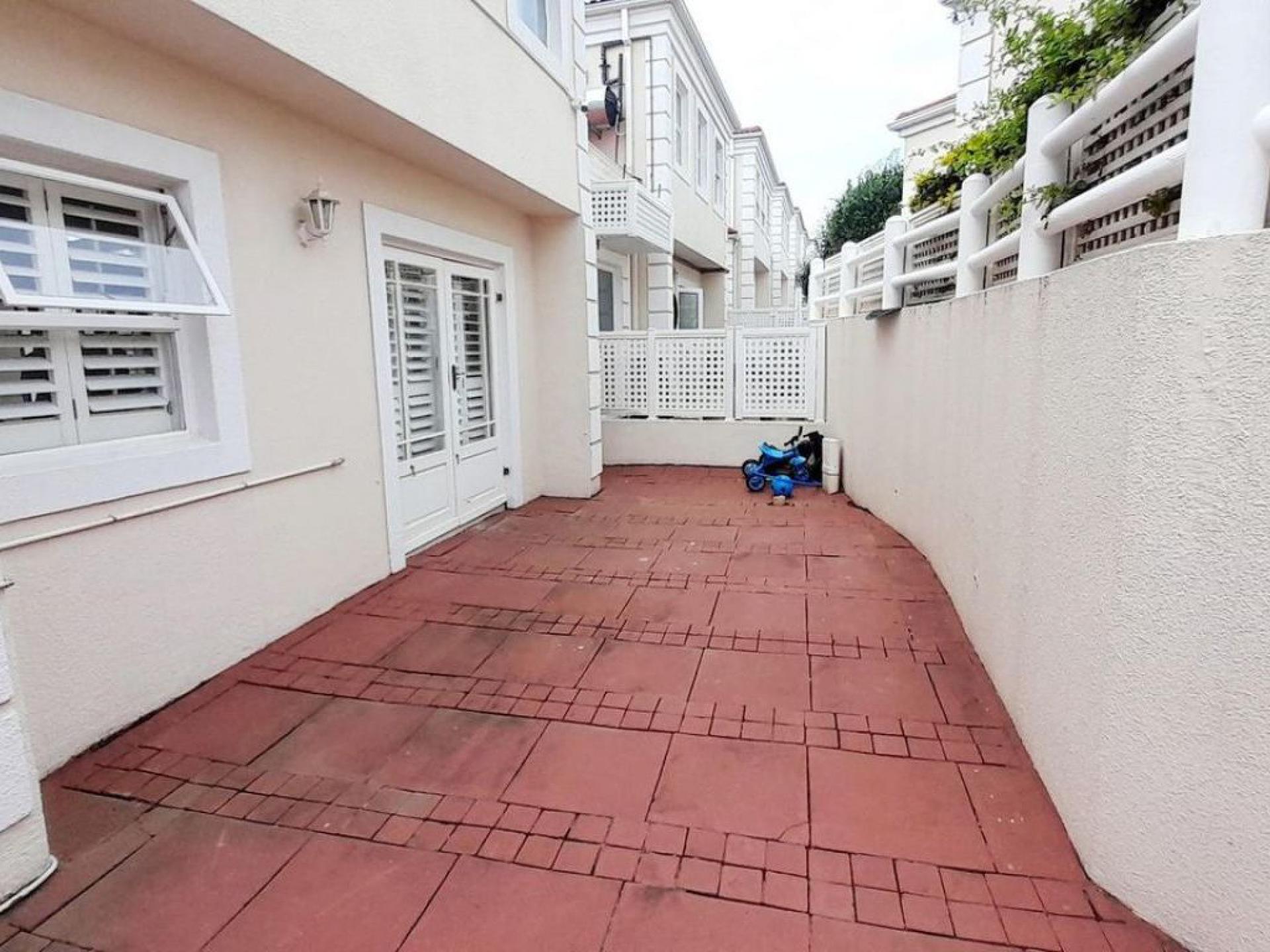  of property in La Lucia