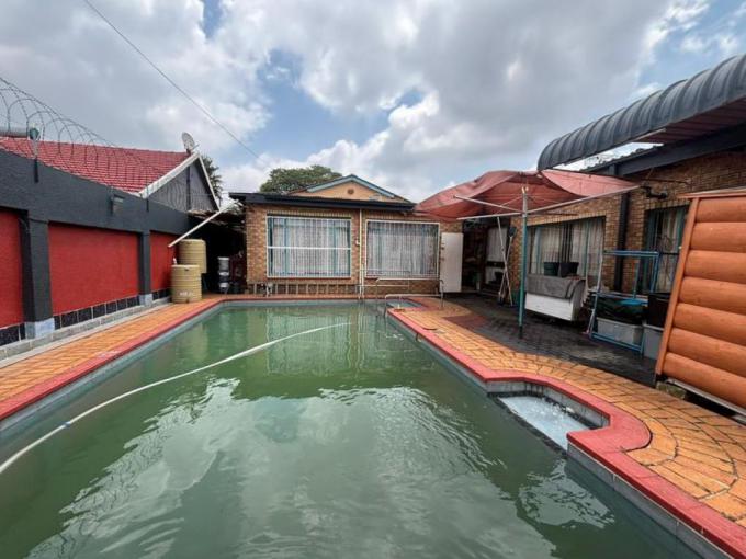 3 Bedroom House for Sale For Sale in Claremont - JHB - MR695768