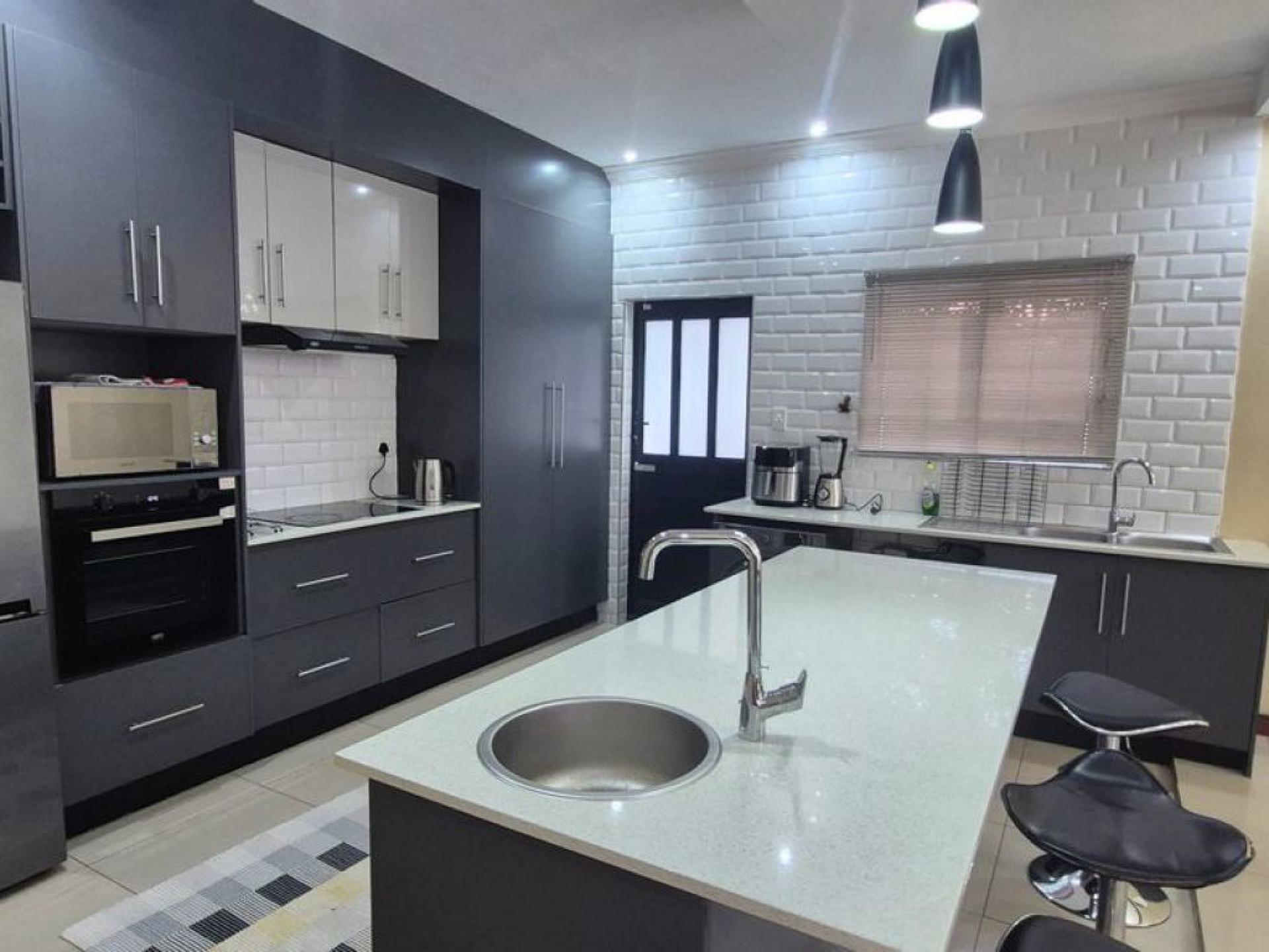  of property in Lyttelton Manor