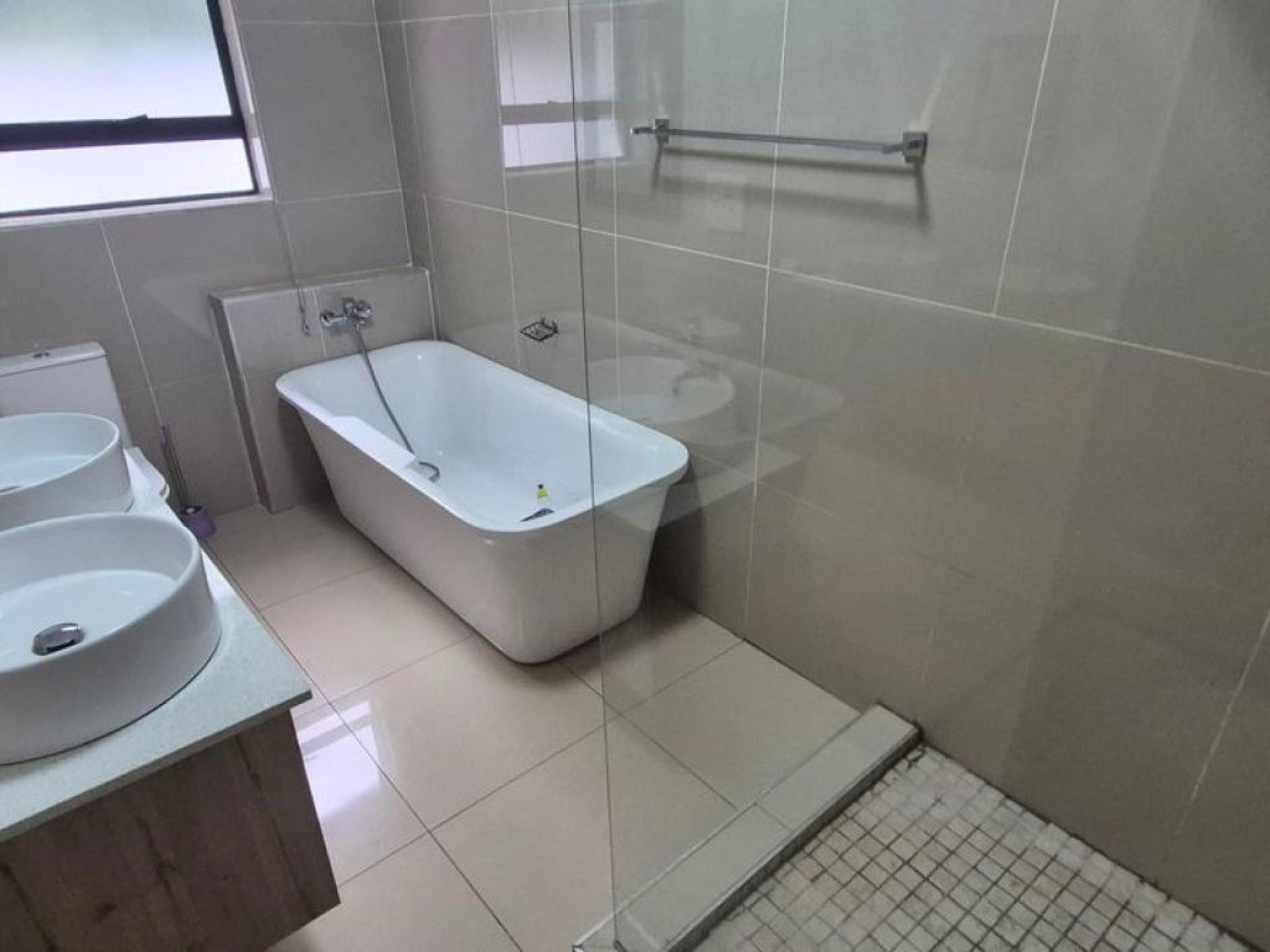  of property in Lyttelton Manor