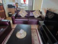  of property in Die Hoewes