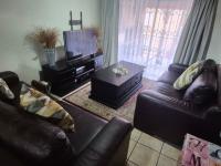  of property in Die Hoewes