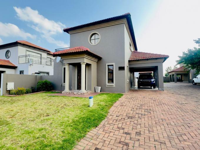 2 Bedroom Sectional Title for Sale For Sale in Brakpan - MR695773