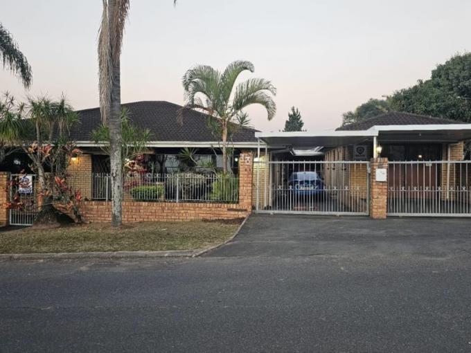 3 Bedroom House for Sale For Sale in Queensburgh - MR695793