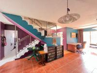  of property in Die Hoewes