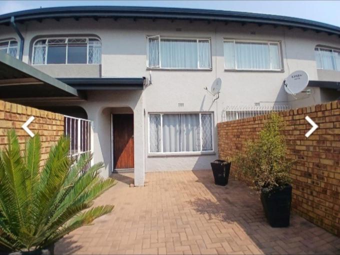 3 Bedroom Simplex for Sale For Sale in Beyers Park - MR695810