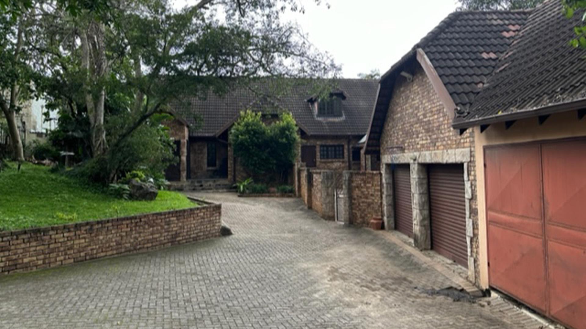 Front View of property in Sonheuwel