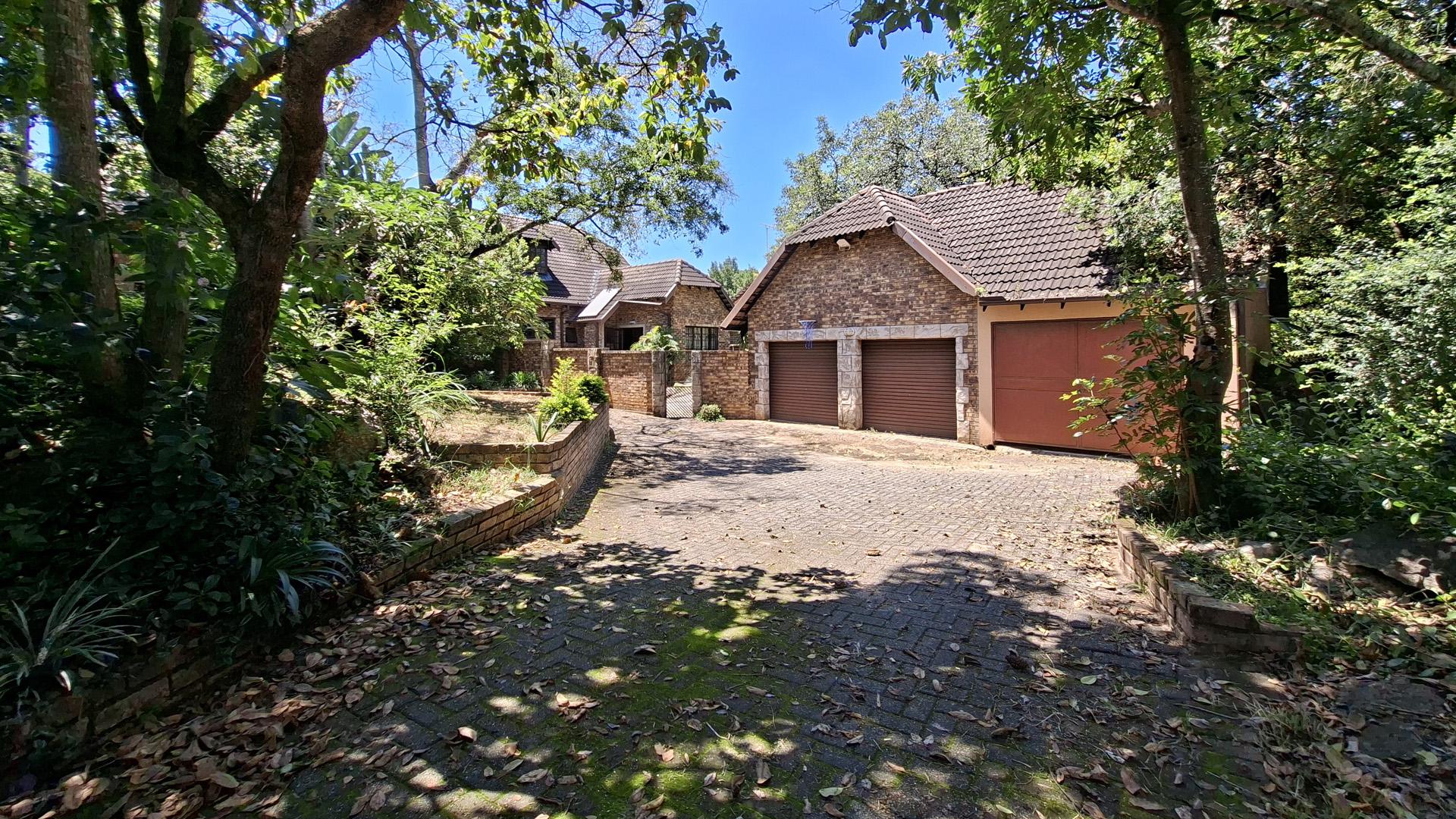 Front View of property in Sonheuwel