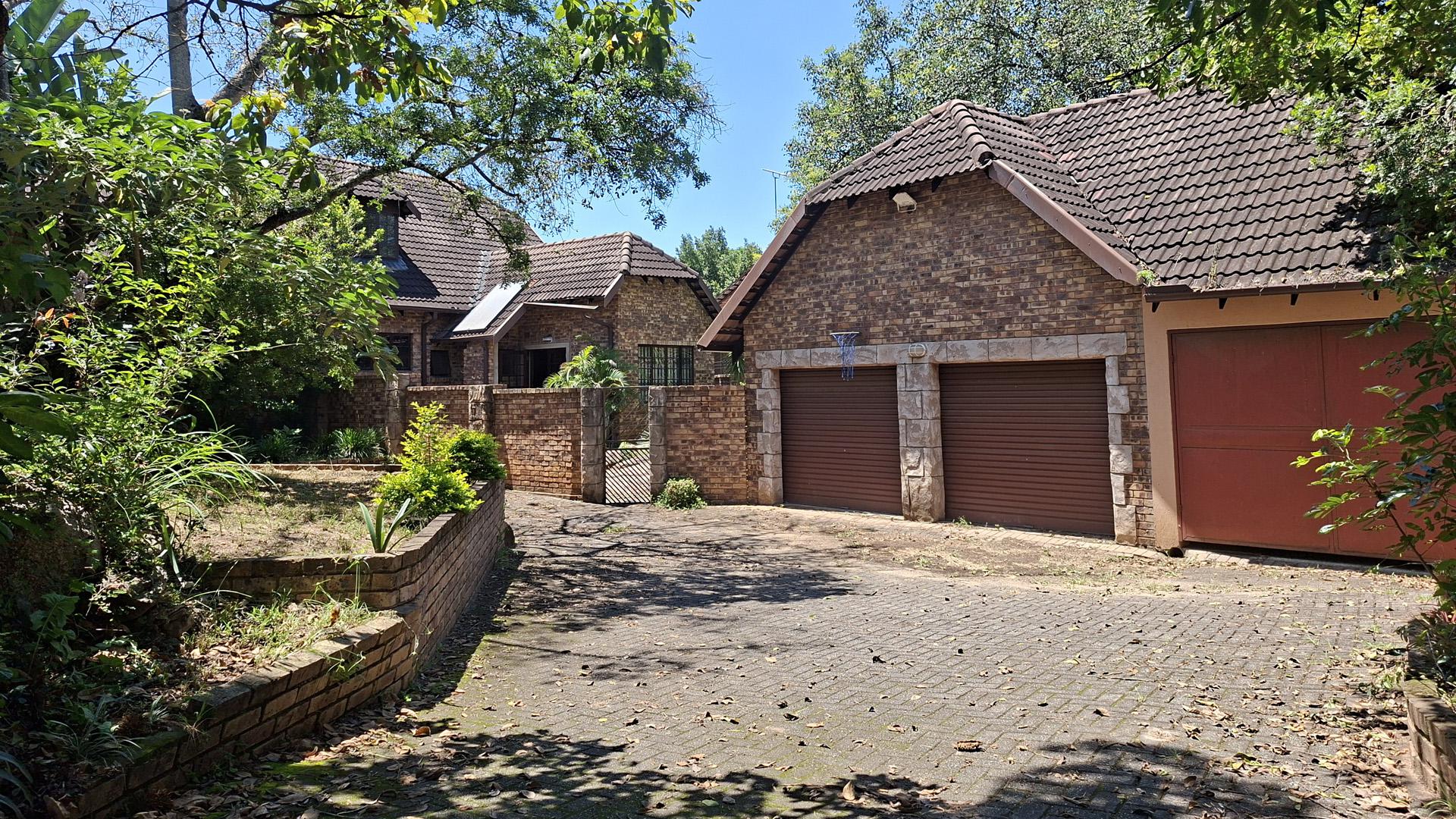Front View of property in Sonheuwel