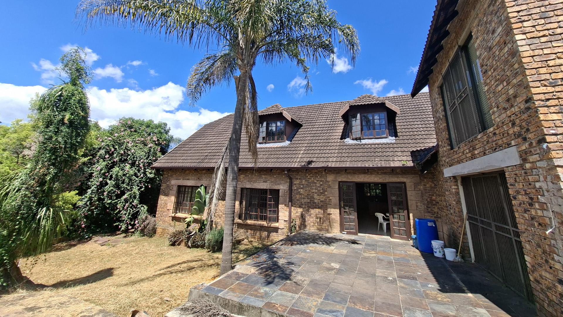 Backyard of property in Sonheuwel