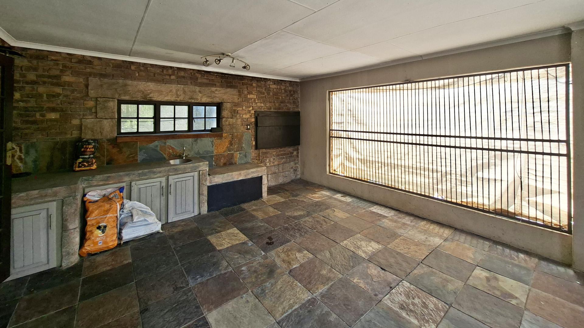 Braai Area of property in Sonheuwel