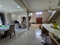  of property in Bendor