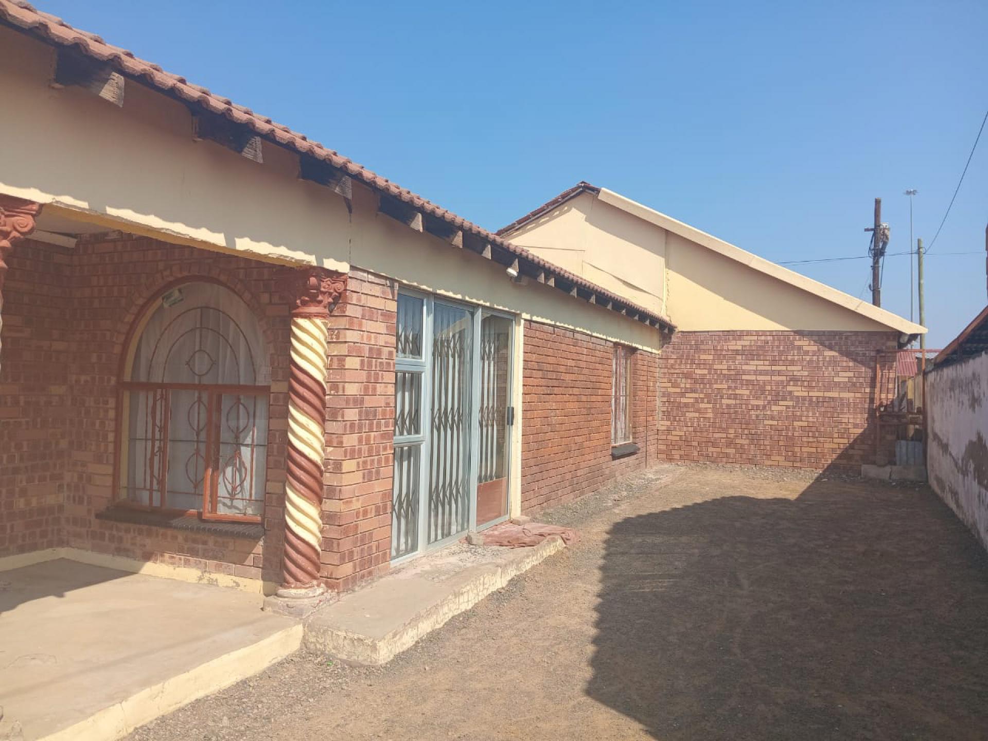 of property in Bloemanda