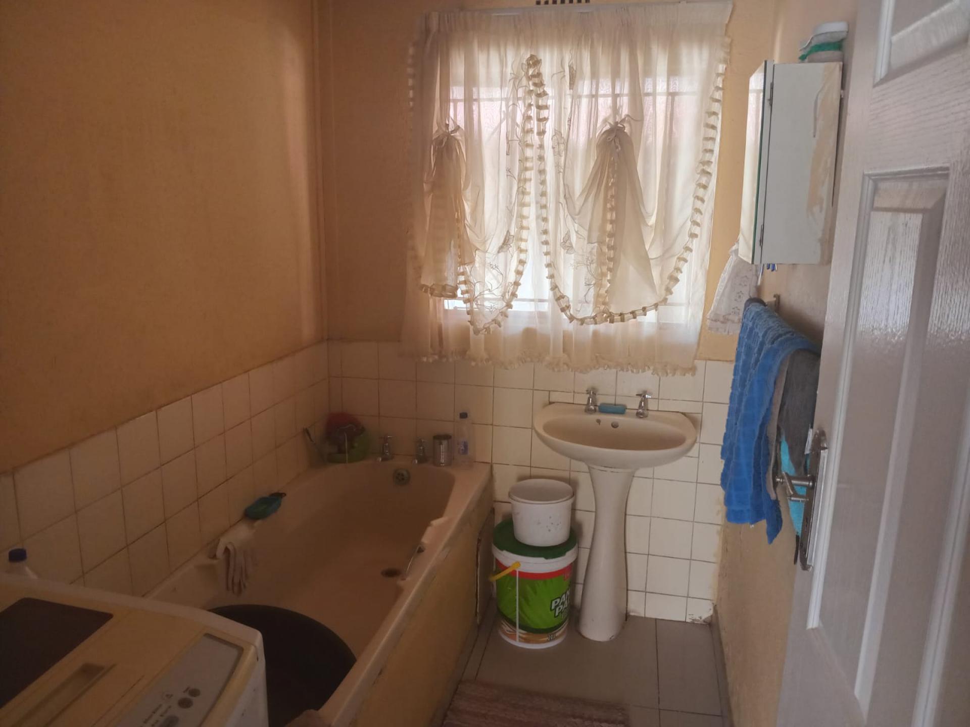  of property in Bloemanda