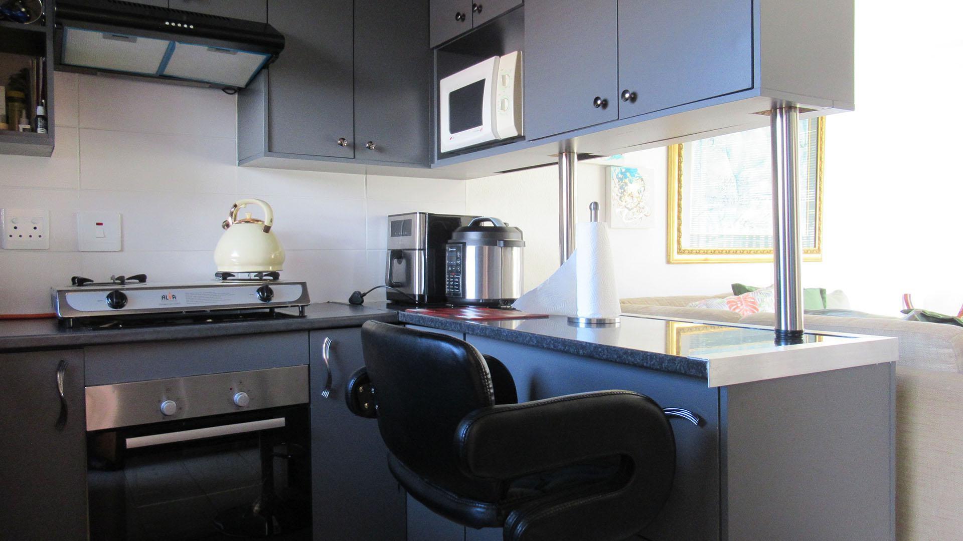 Kitchen - 10 square meters of property in Rembrandt Park