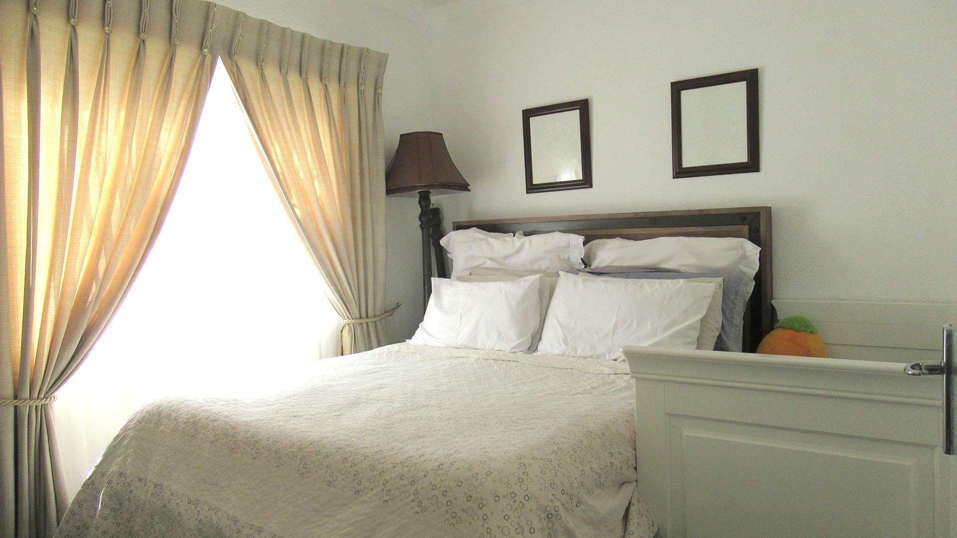 Bed Room 1 - 11 square meters of property in Rembrandt Park