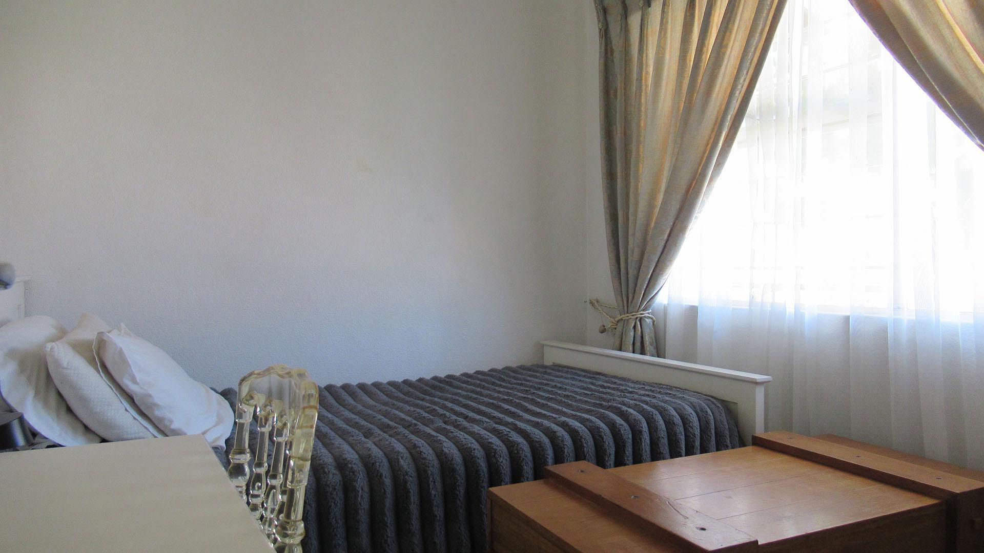 Bed Room 2 - 8 square meters of property in Rembrandt Park