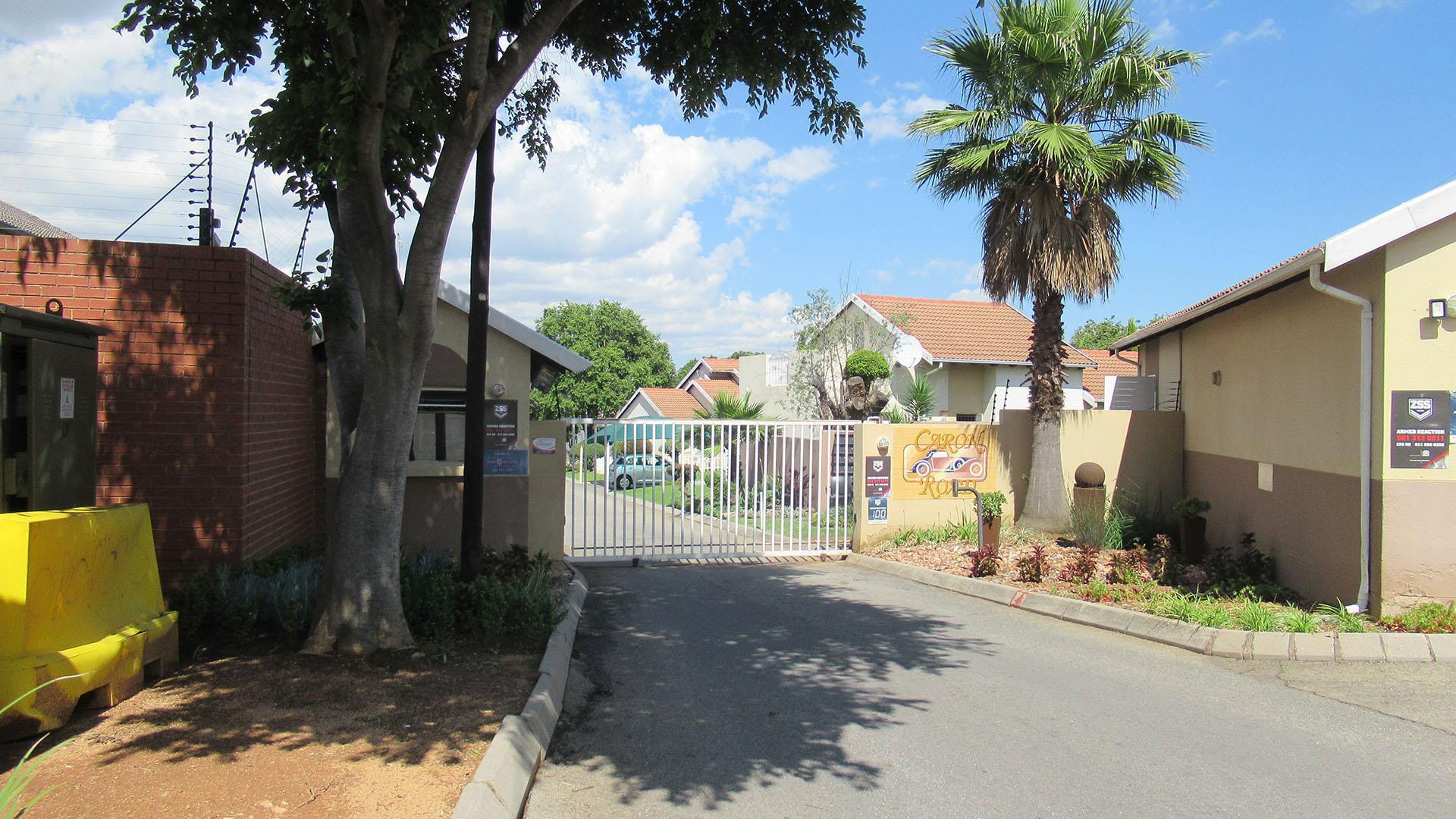 Front View of property in Rembrandt Park