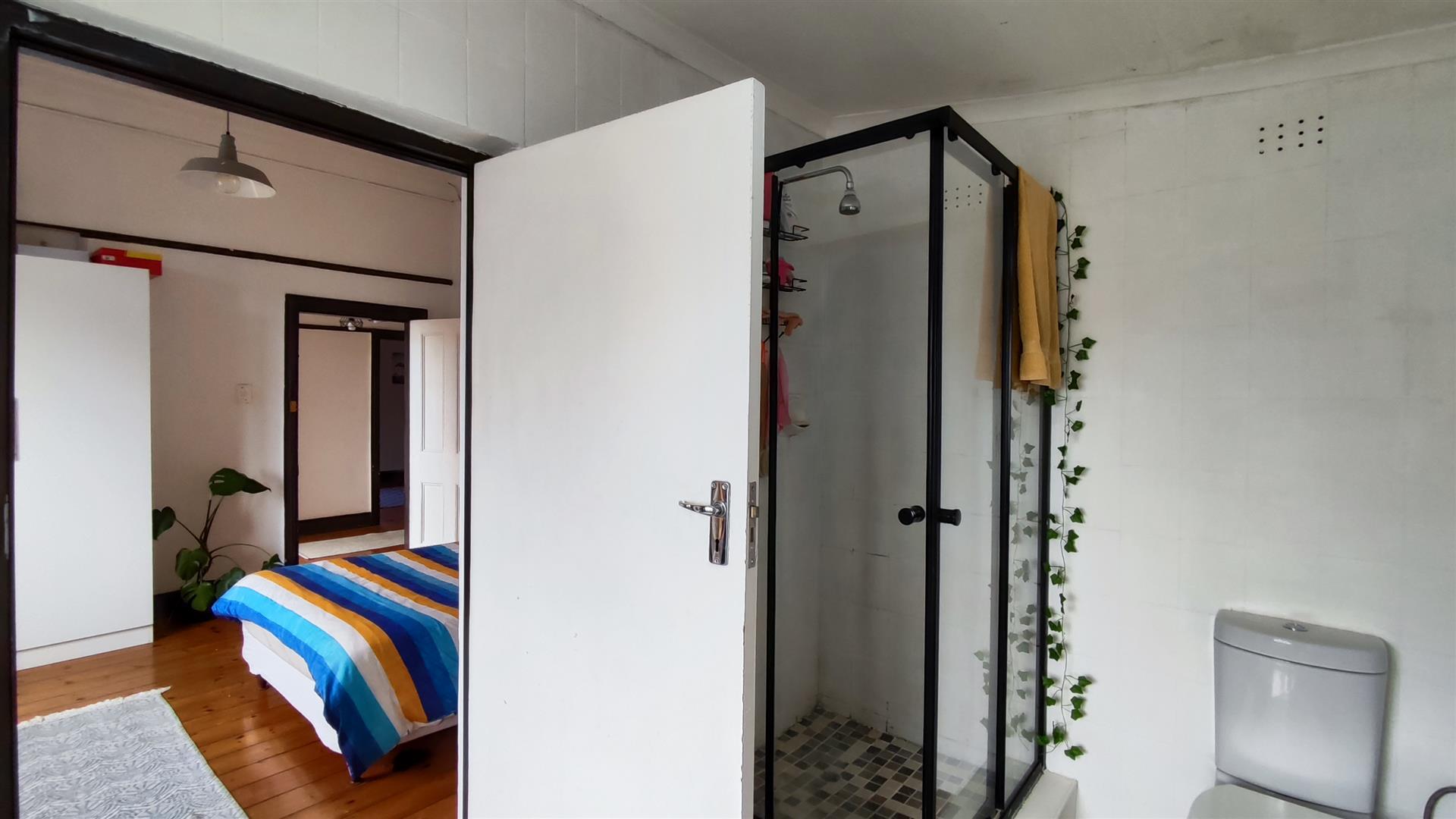 Main Bathroom - 8 square meters of property in Melville