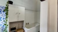 Bathroom 1 - 9 square meters of property in Melville