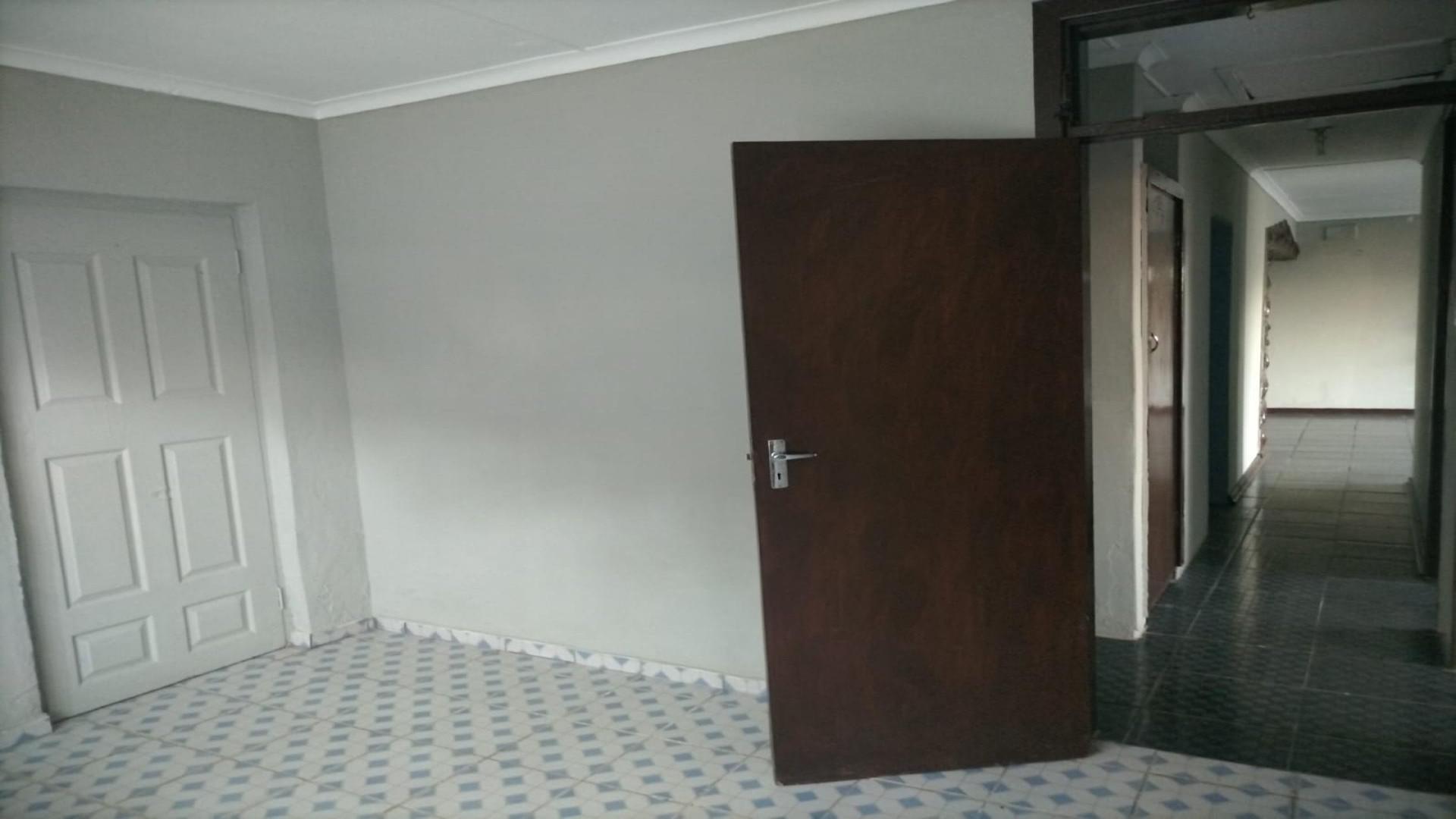 Flatlet of property in Kharwastan