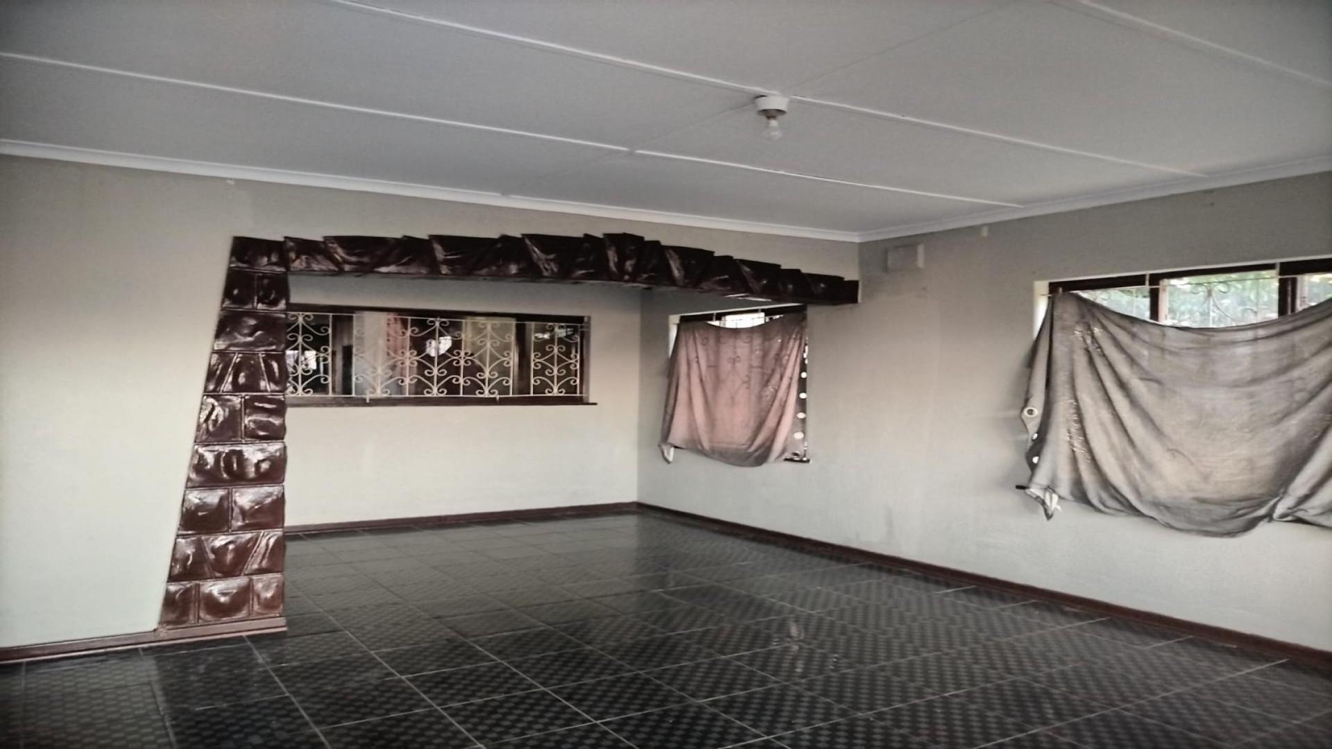 Flatlet of property in Kharwastan