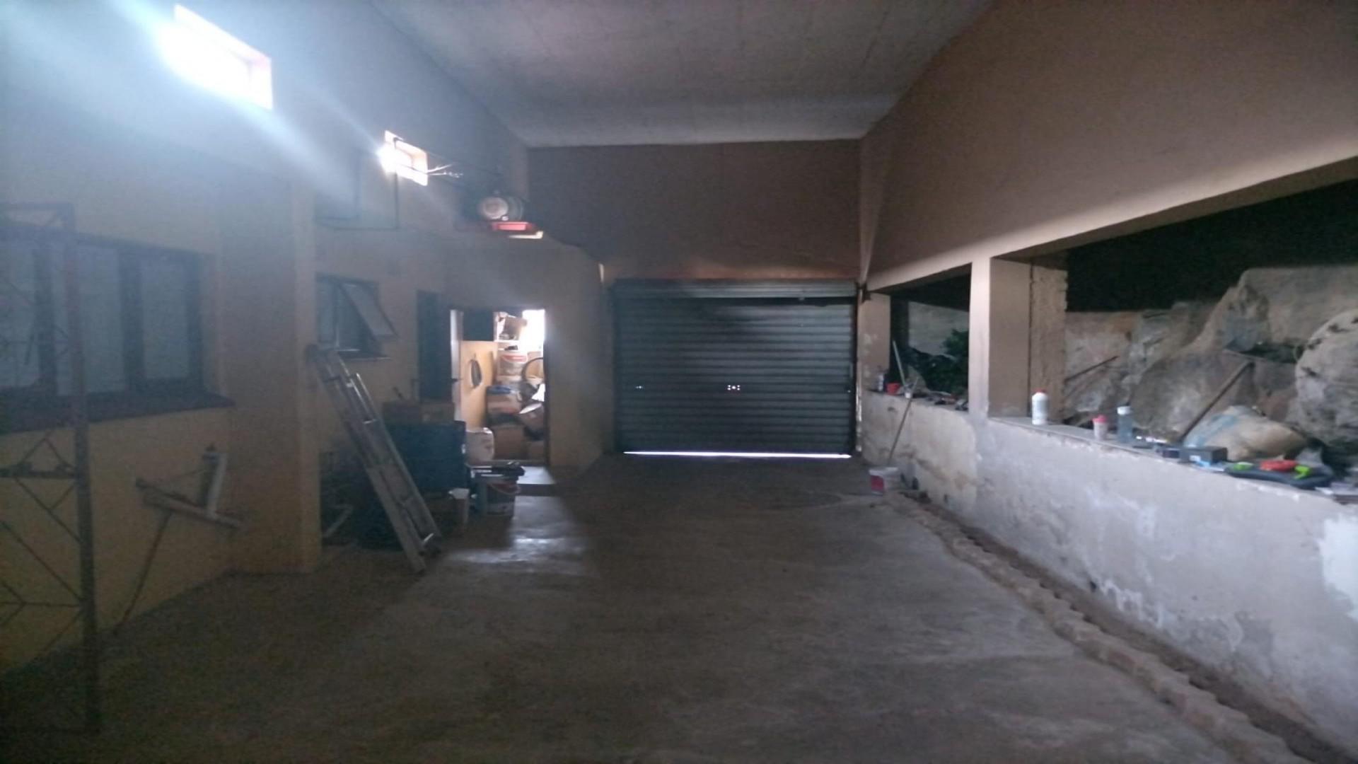 Flatlet of property in Kharwastan