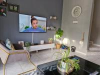  of property in Queensburgh