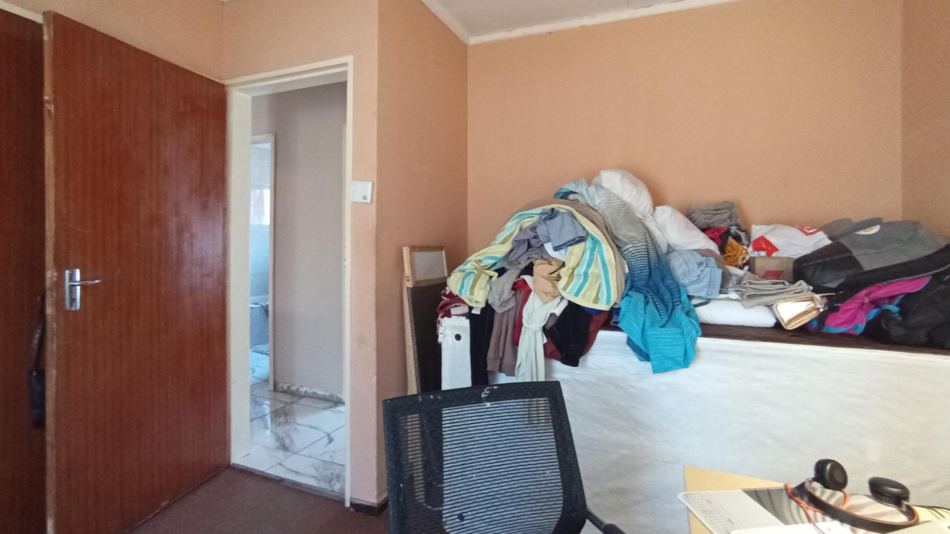 Bed Room 2 - 11 square meters of property in Mabopane