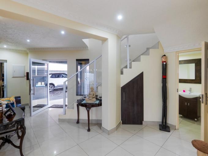 4 Bedroom Simplex for Sale For Sale in Panorama Park - MR695913