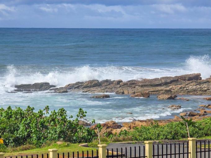 2 Bedroom Apartment for Sale For Sale in Uvongo - MR695924
