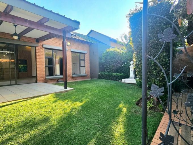 2 Bedroom Simplex for Sale For Sale in Centurion Central - MR695925