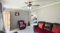 Lounges - 21 square meters of property in Woodhaven 