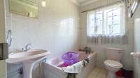 Bathroom 1 - 5 square meters of property in Woodhaven 