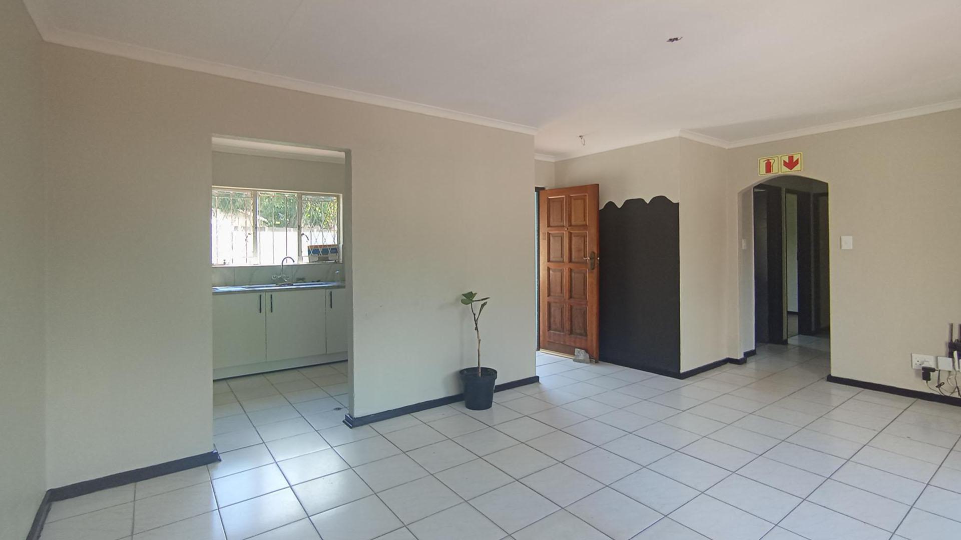 Lounges - 22 square meters of property in Noordwyk