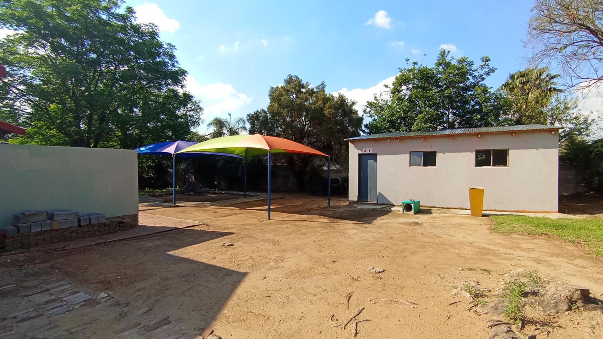 Backyard of property in Noordwyk