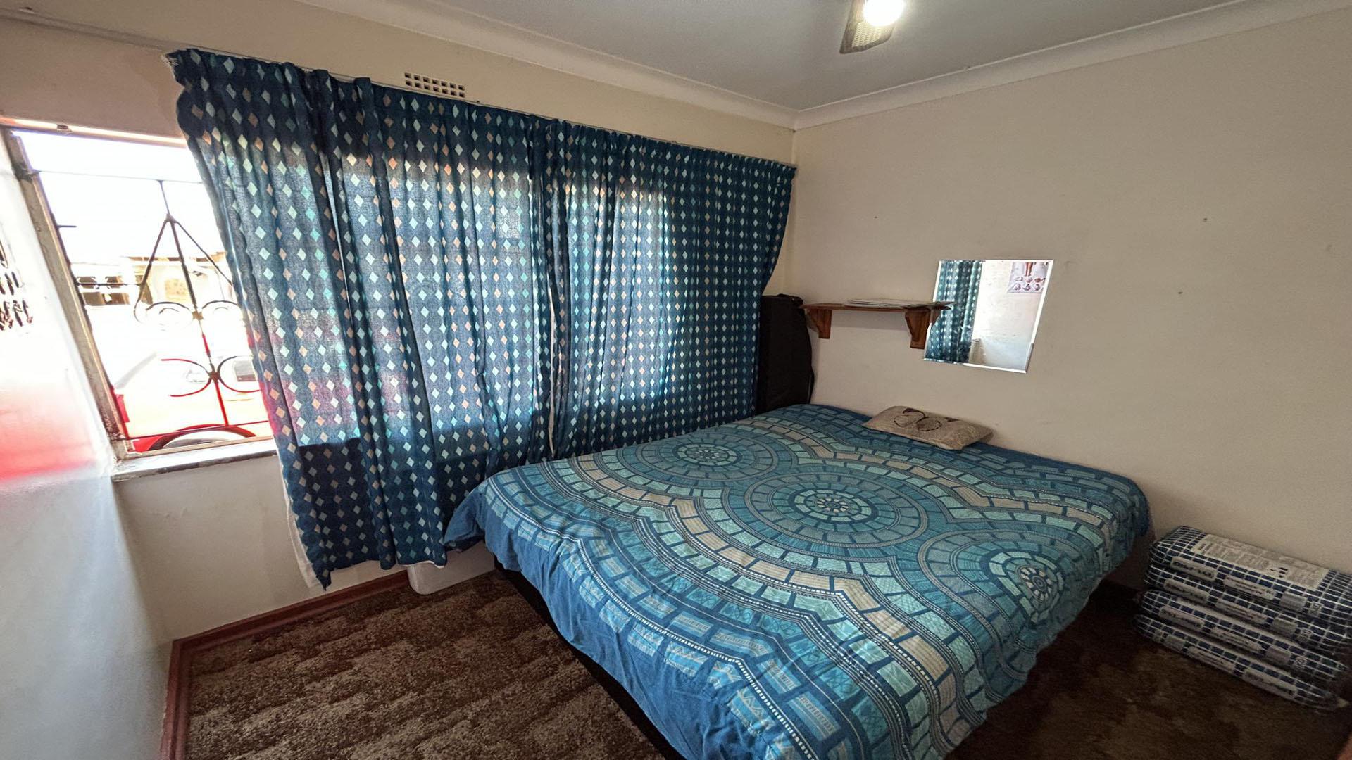 Bed Room 2 of property in Pretoriusrus