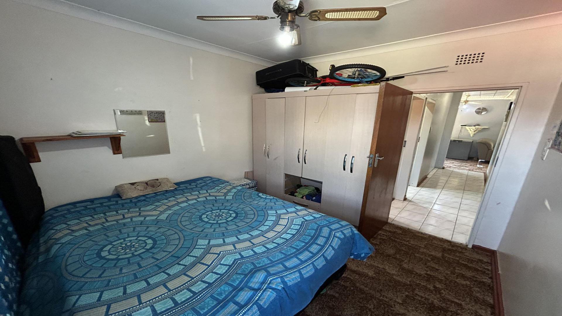 Bed Room 2 of property in Pretoriusrus