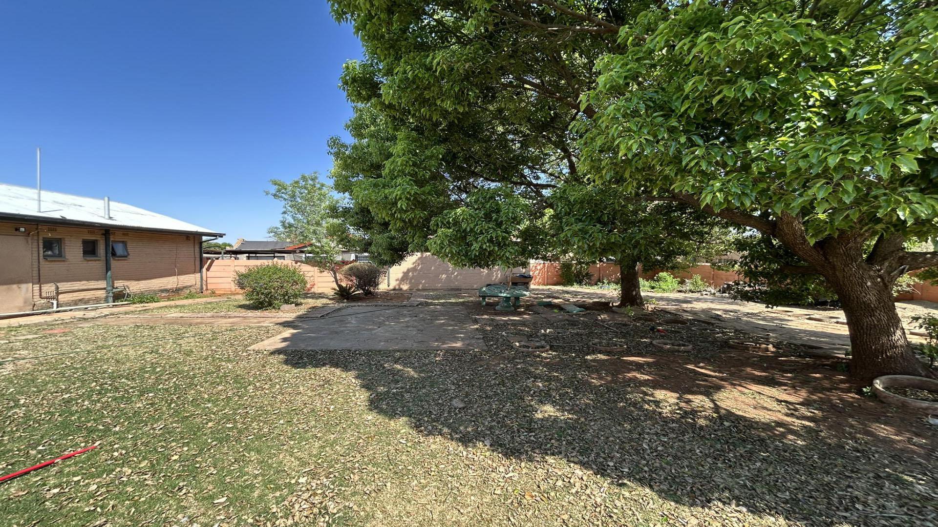 Backyard of property in Pretoriusrus