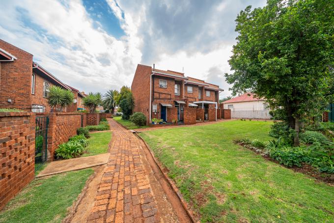 2 Bedroom House for Sale For Sale in Primrose - MR695950
