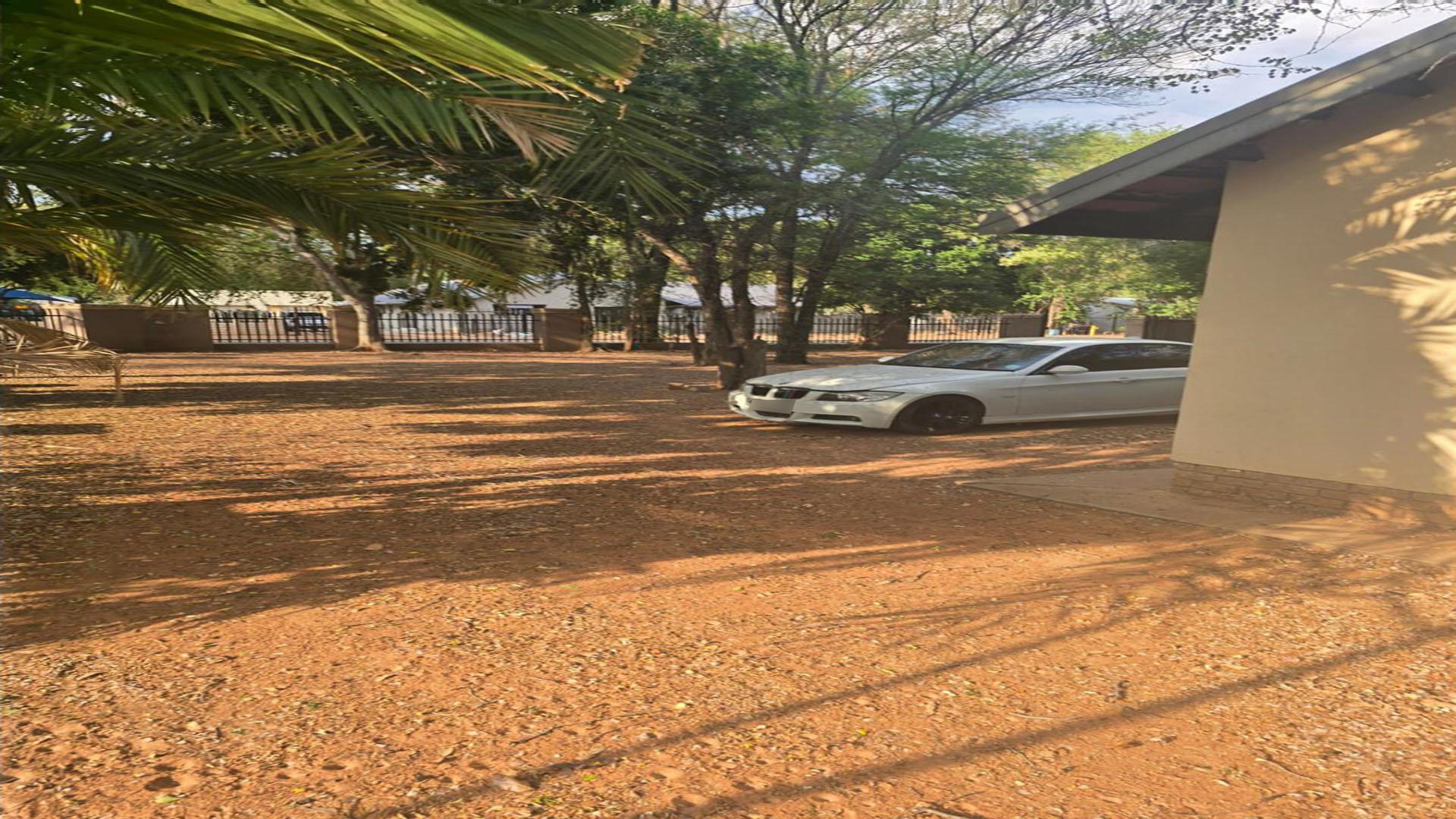 Spaces of property in Onverwacht